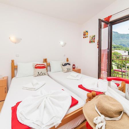 Apartments Viktorija Petrovac Ngoại thất bức ảnh