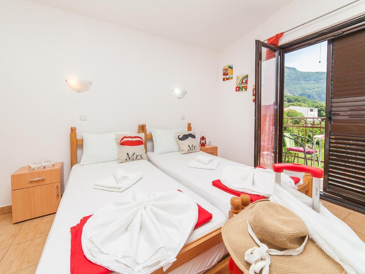 Apartments Viktorija Petrovac Ngoại thất bức ảnh
