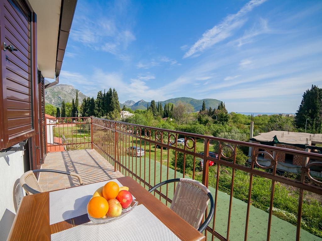 Apartments Viktorija Petrovac Phòng bức ảnh