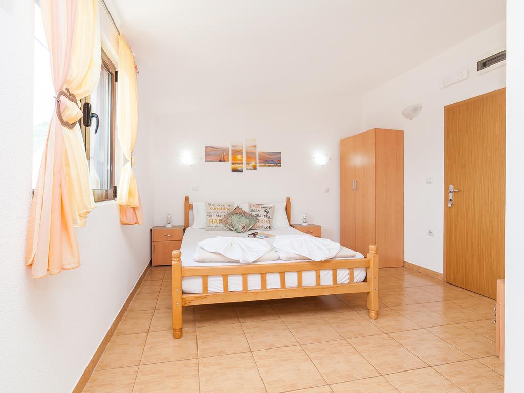 Apartments Viktorija Petrovac Ngoại thất bức ảnh